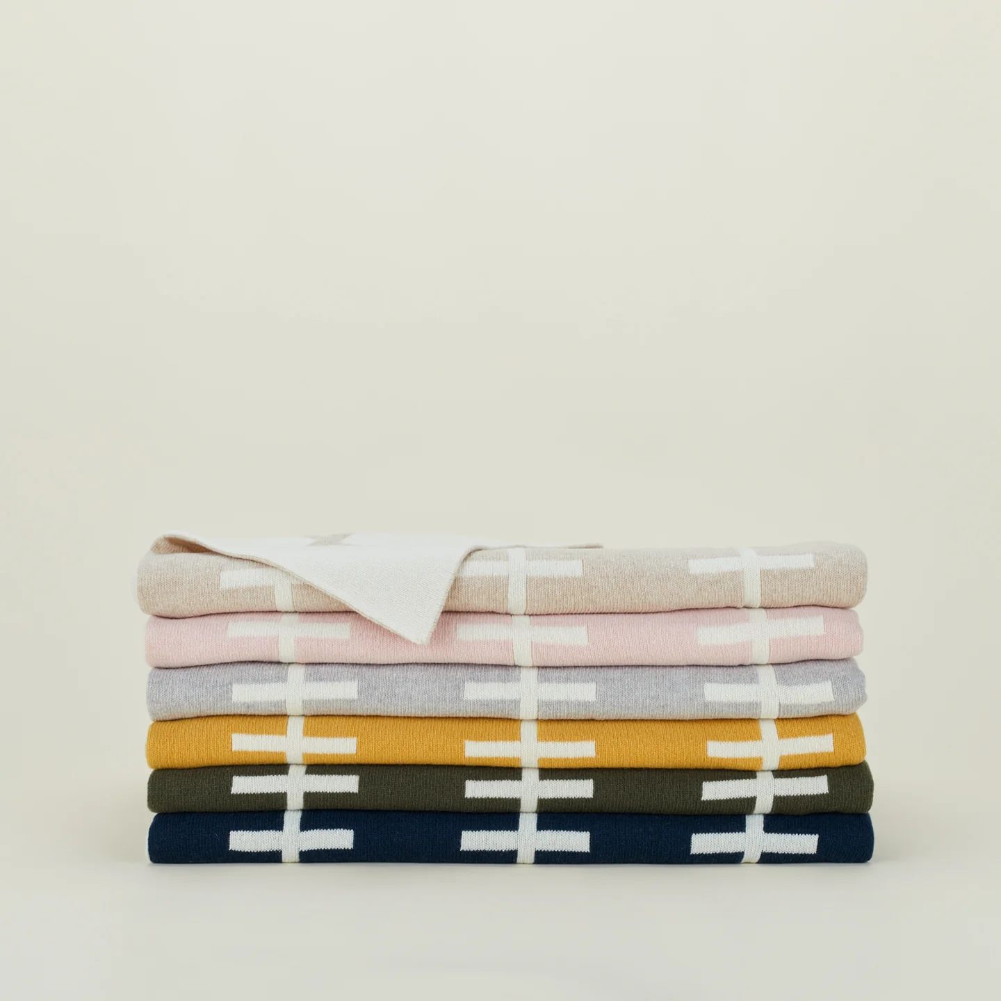 Cross Knit Throw - Light Grey - Image 3