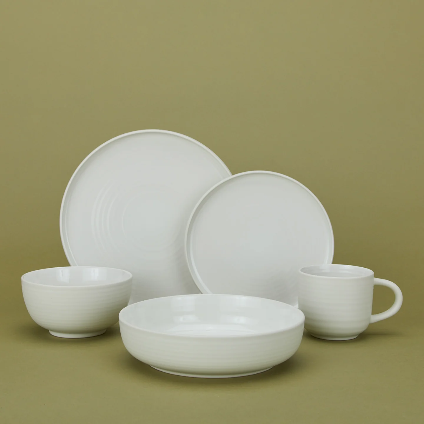 Essential Dinner Plate, Set of 4 - Bone - Image 5
