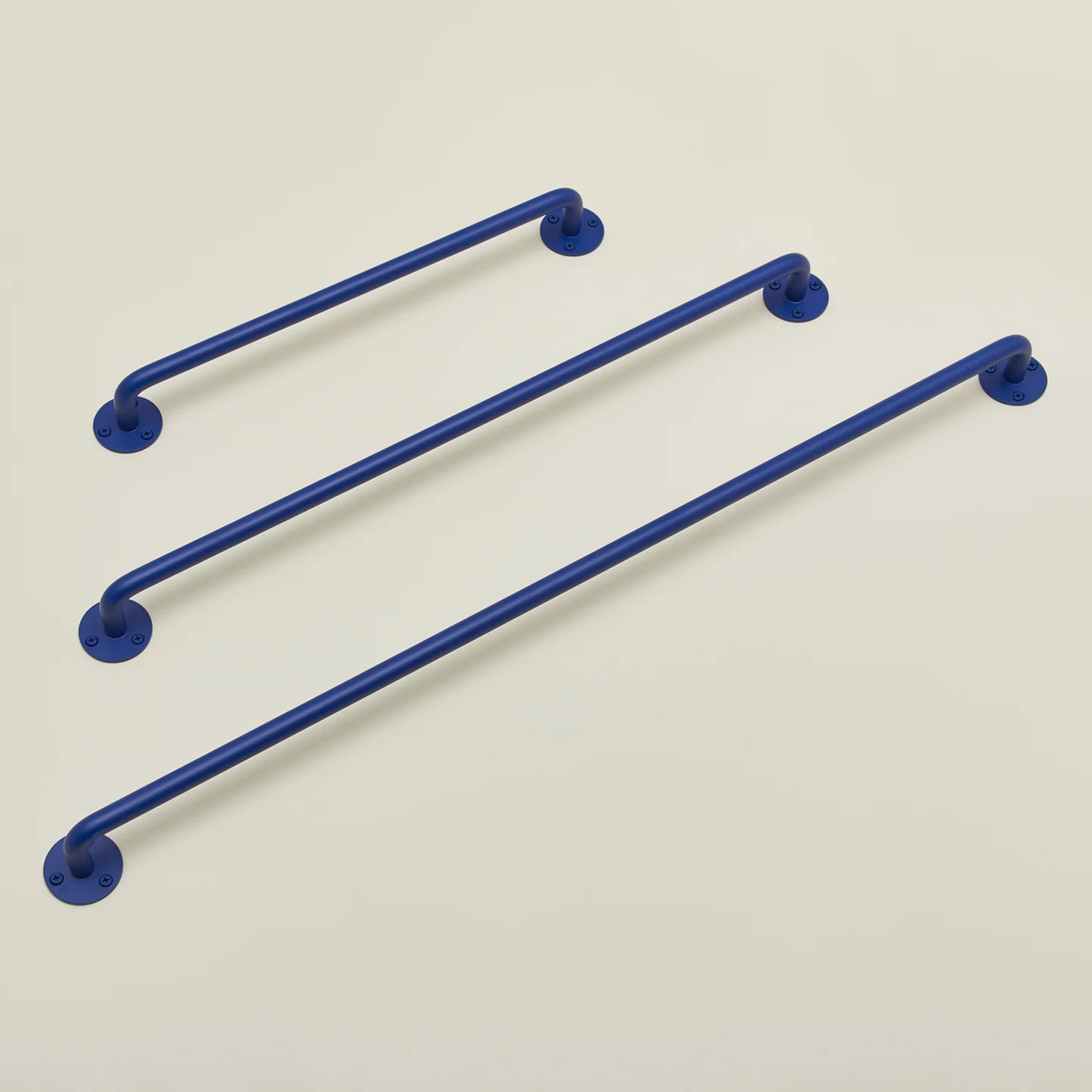 Essential Towel Bar - Klein Blue - Image 4