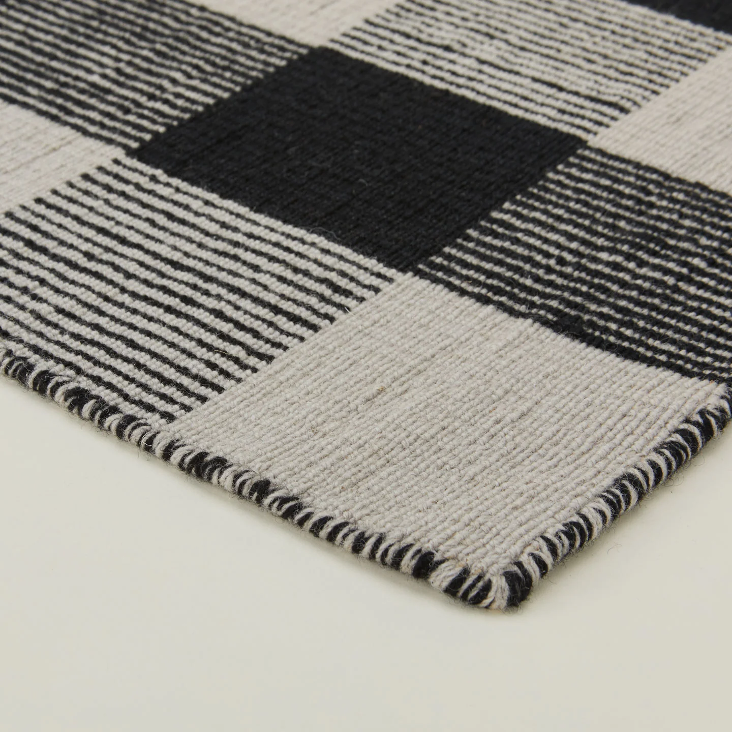Simple Plaid Rug - Light Grey/Black - Image 2
