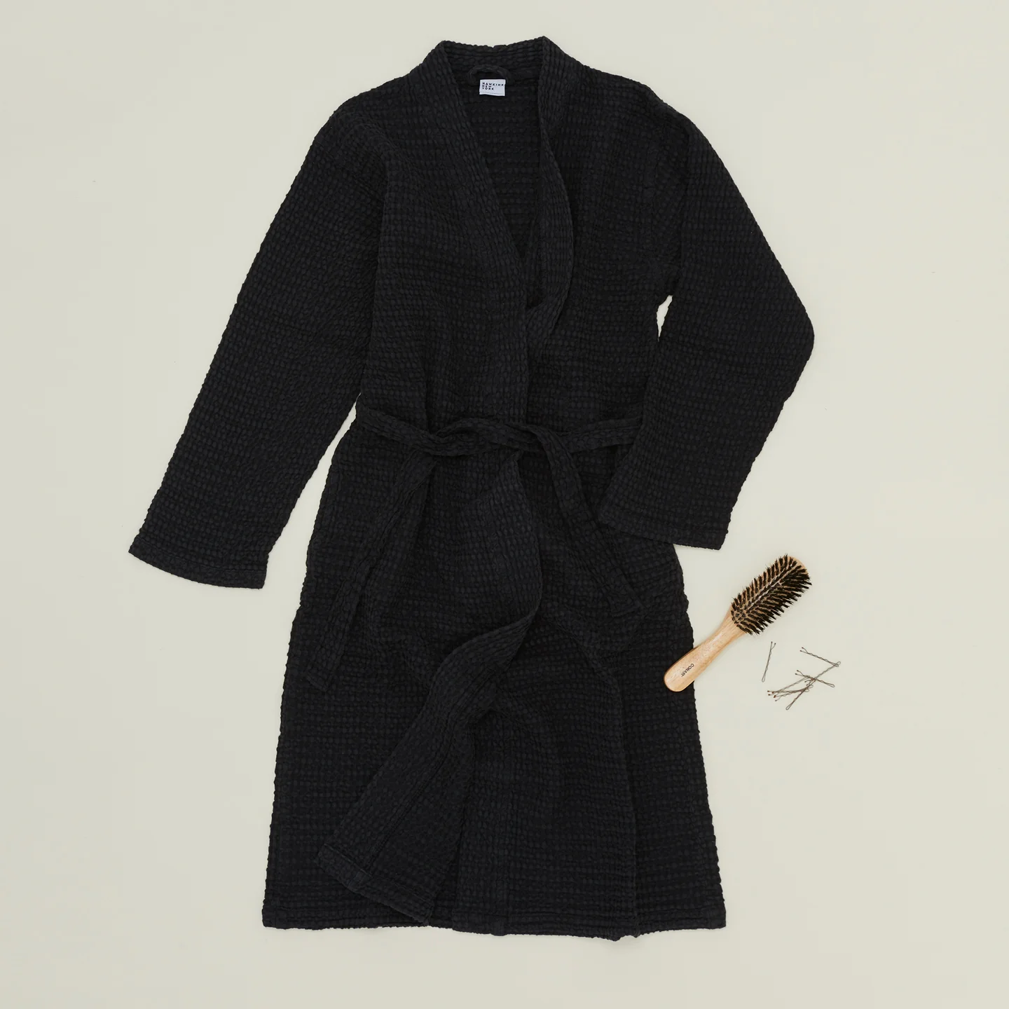 Simple Waffle Bathrobe - Black - Image 3