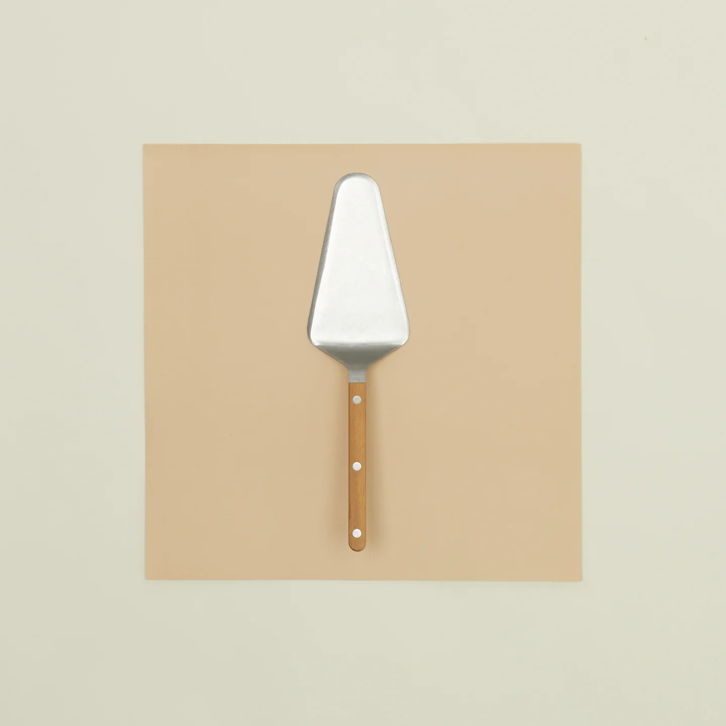 Teak Tart Slicer